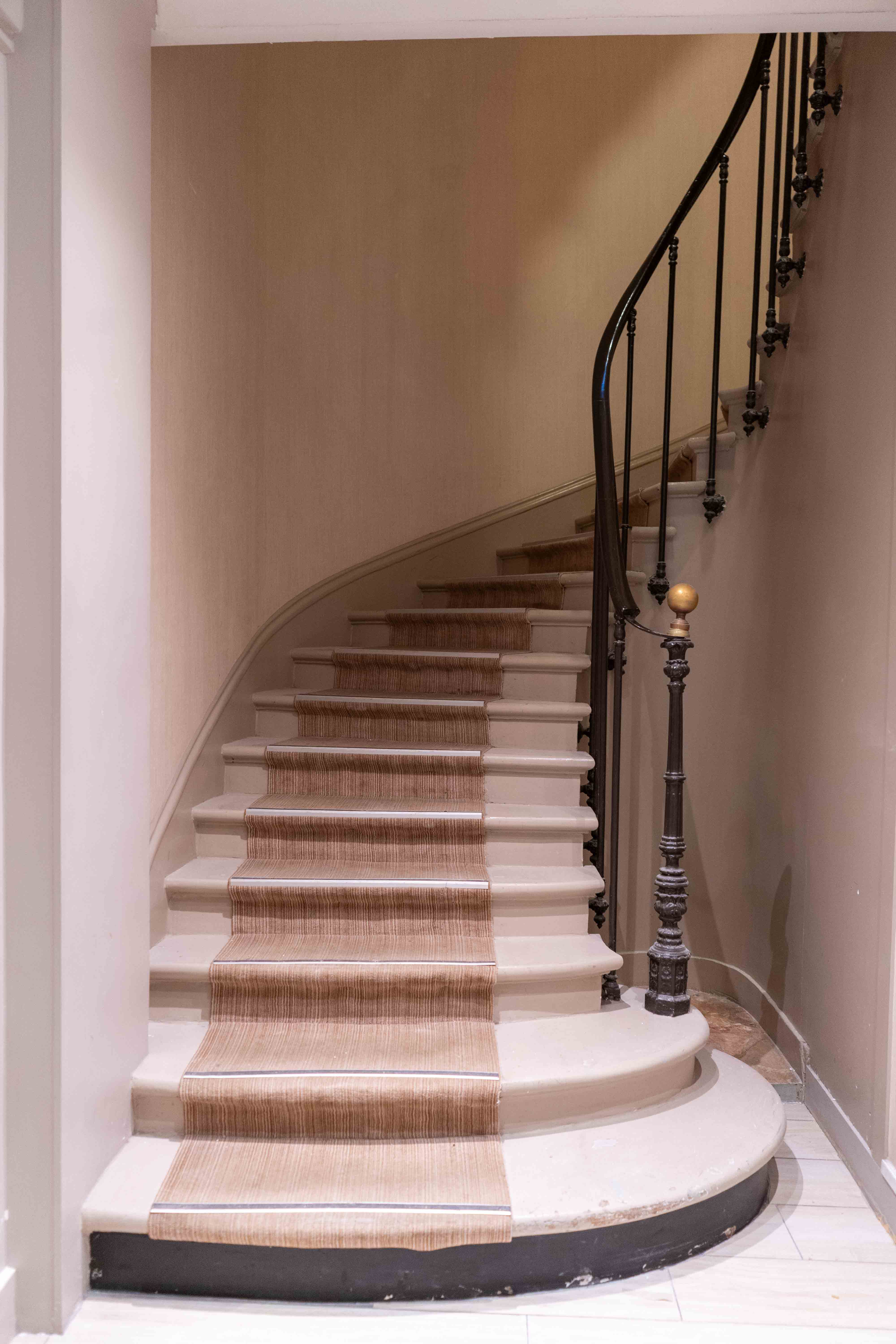 Cages d'Escalier Parisiennes