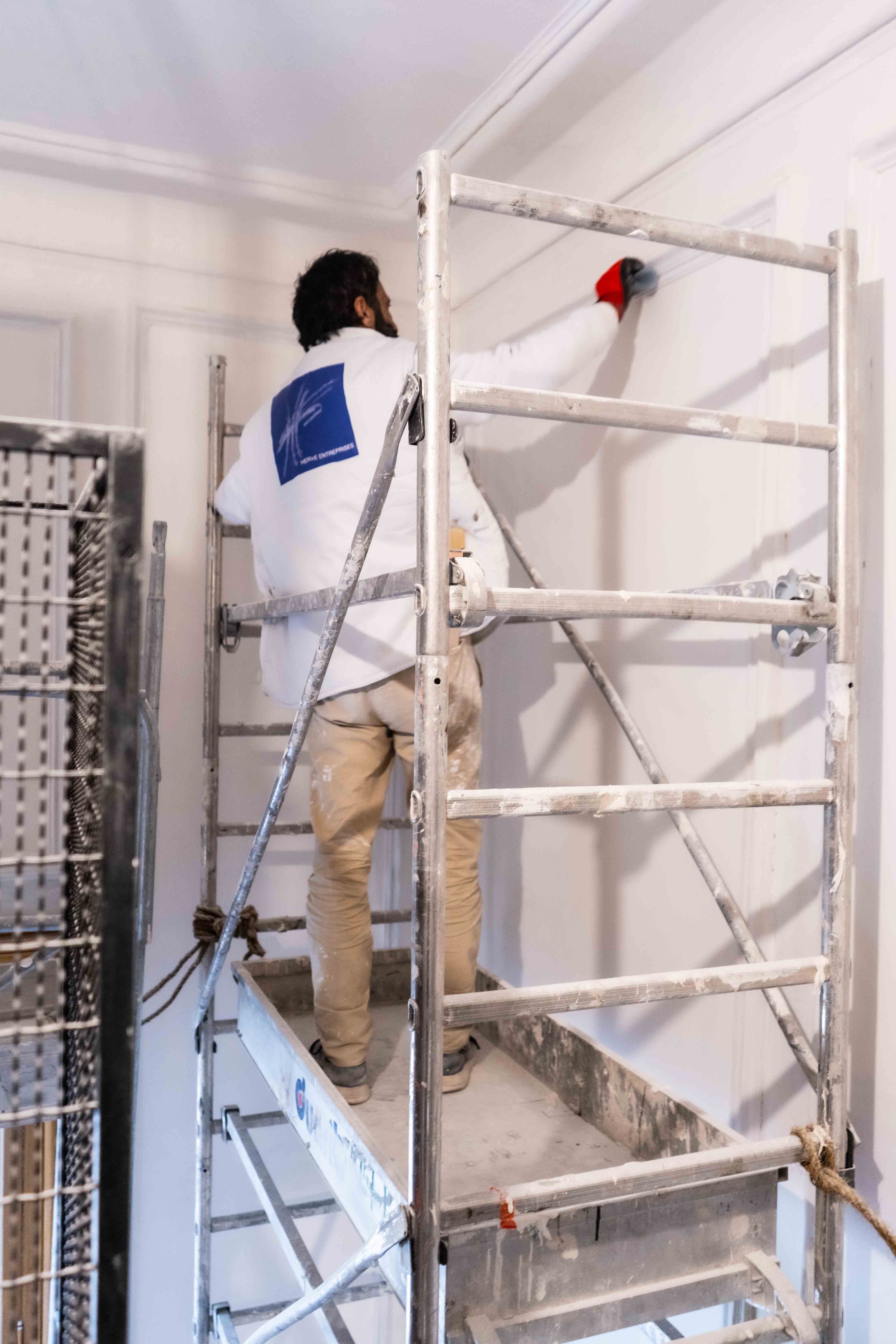 Artisan HERVE ENTREPRISES au travail